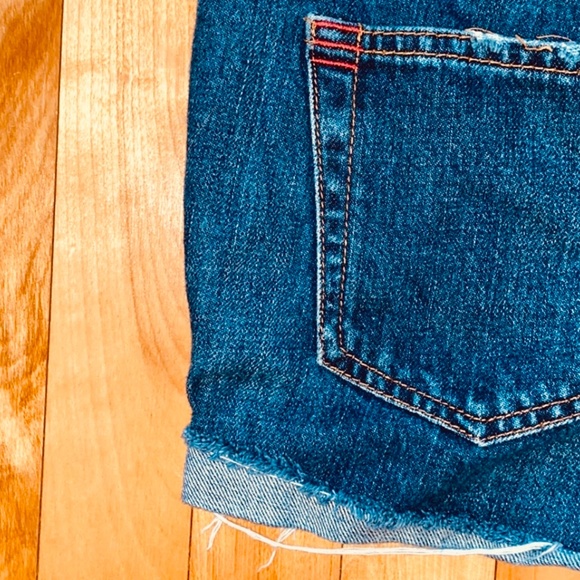 Urban Outfitters BDG Mid Rise Cut Off Jean Shorts - Picture 4 of 7
